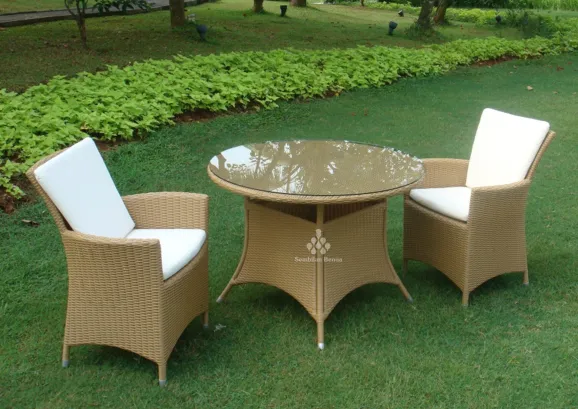 Set Meja Makan Rotan Sintetis Atlantis 1