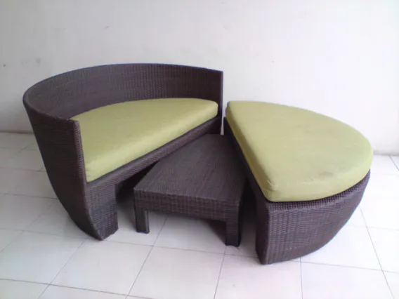 Half Moon Sunbed Rotan Sintetis 2