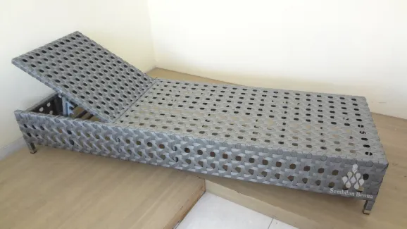 Lounger Kotan Plat Lebar Rotan Sintetis 3