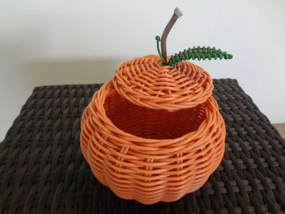 Jar Woven Apples 2