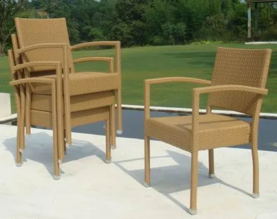 Tania Synthetic Rattan Dining Set with Umbrella 1