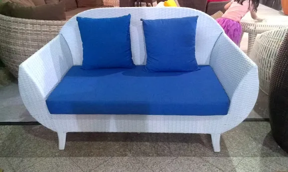 Samsun loveseat 2