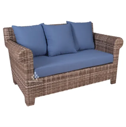 Byon Loveseat 1